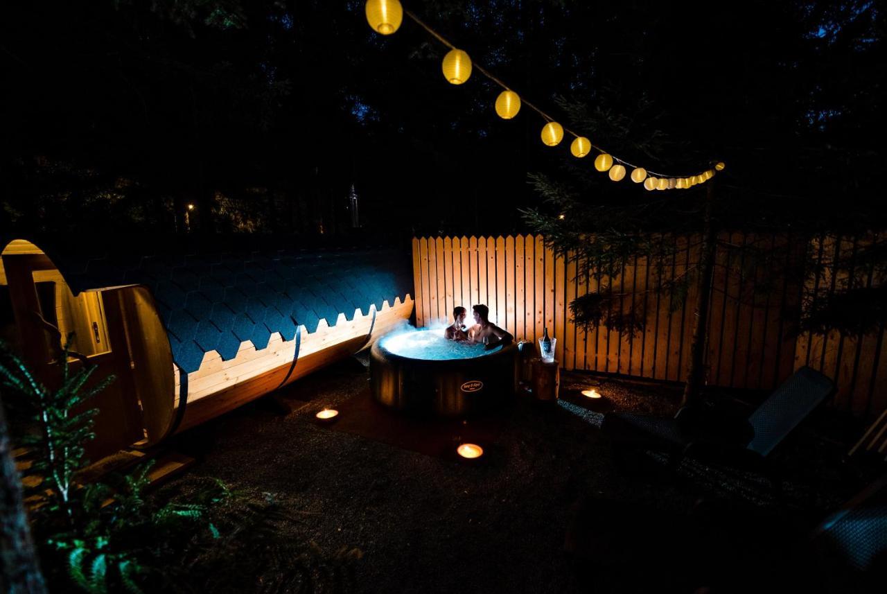 Glamping Forest Edge カムニーク エクステリア 写真